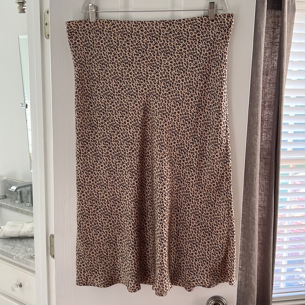 Silky, cheetah, print, midi skirt with elastic waist